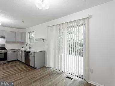 10400 Vista Gardens Dr - Photo 7 of 30