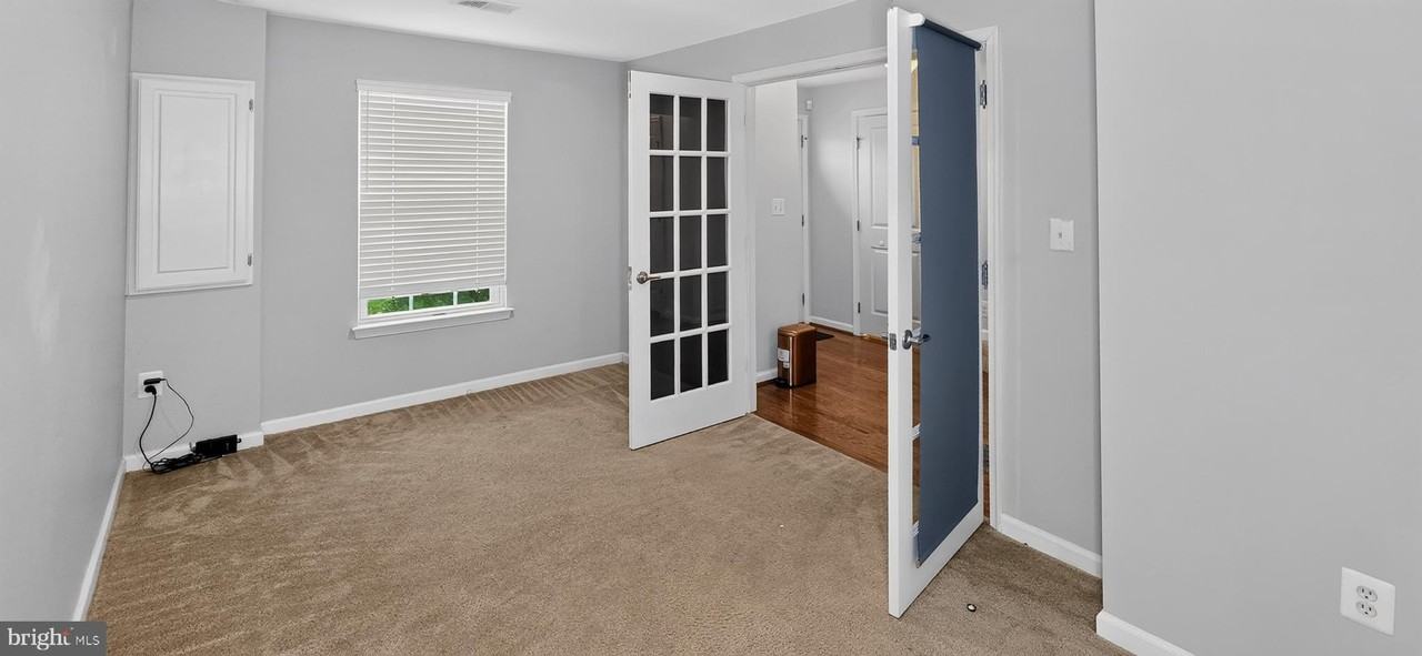 5363 S Center Dr - Photo 6 of 30