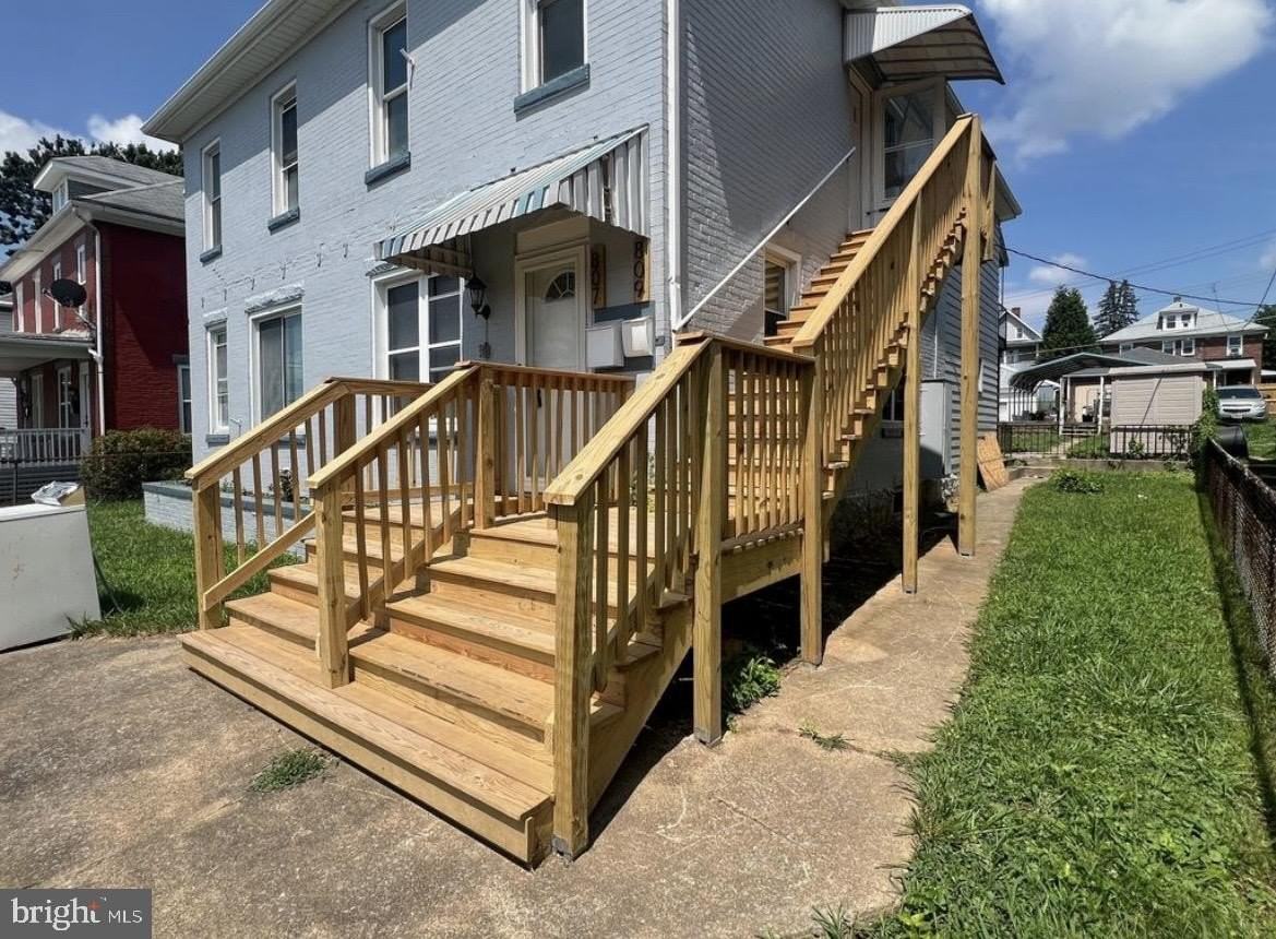 809 Mulberry Ave - Photo 3 of 19