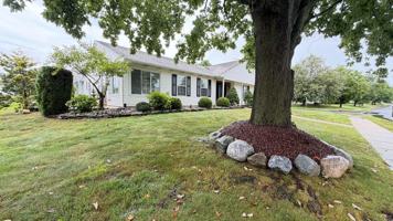 featured image of 2 Windmill Ct