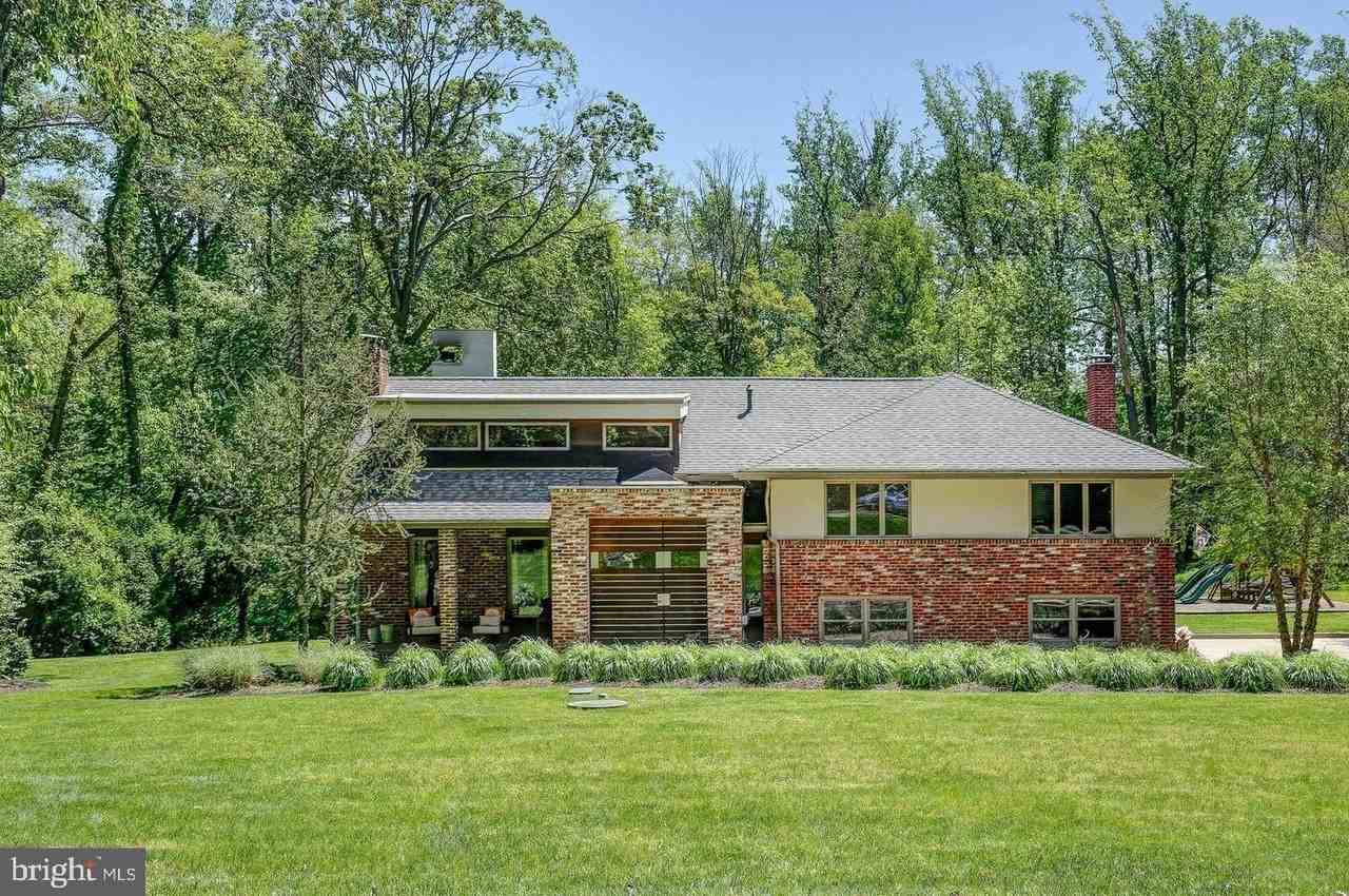1127 Winding Dr - Photo 3 of 25