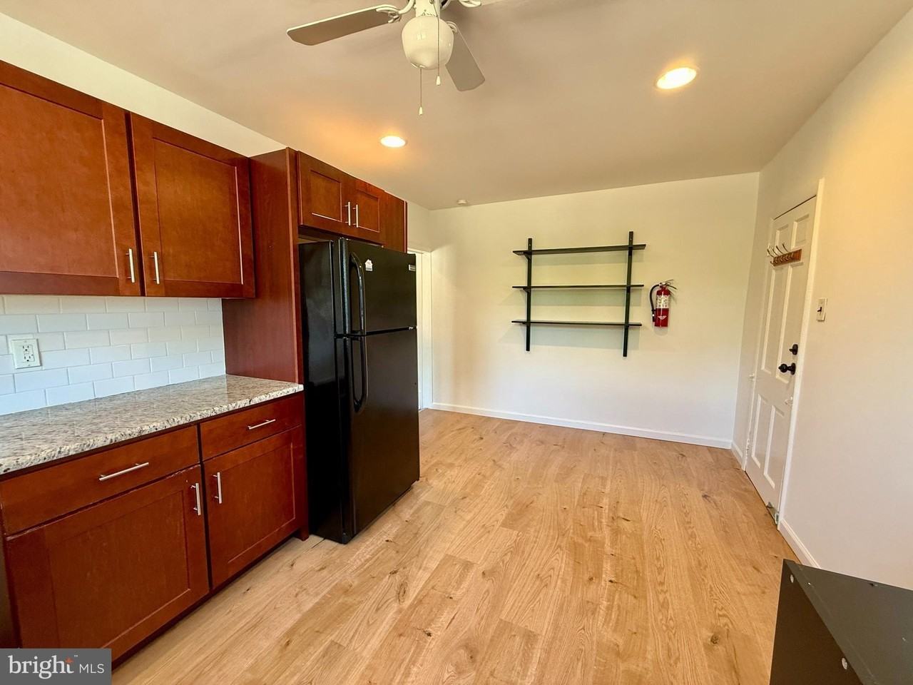 604 Atlantic Ave - Photo 5 of 16