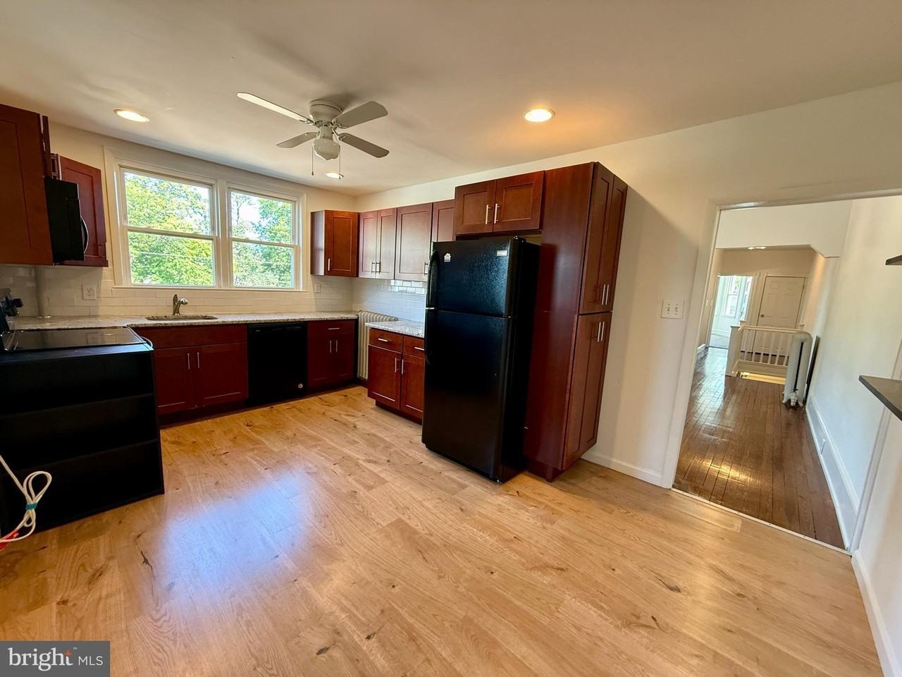 604 Atlantic Ave - Photo 6 of 16