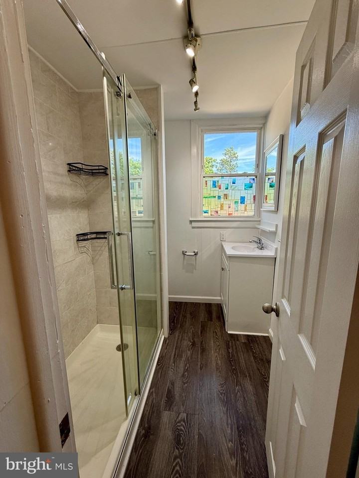 604 Atlantic Ave - Photo 7 of 16