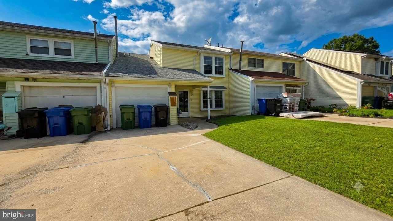 29 Fomalhaut Ave - Photo 2 of 19
