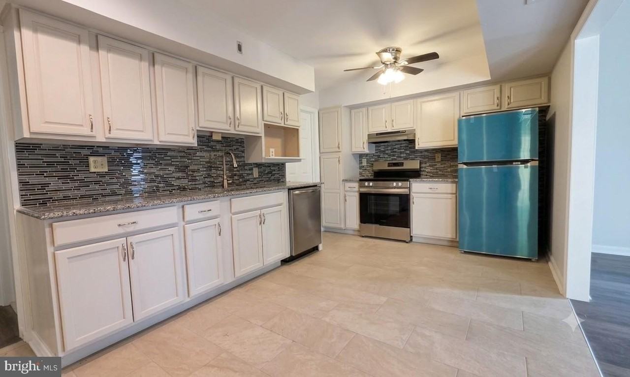 29 Fomalhaut Ave - Photo 6 of 19