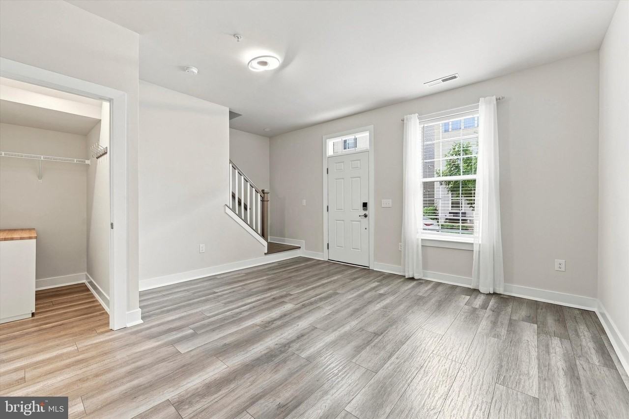 115-A King St - Photo 3 of 15