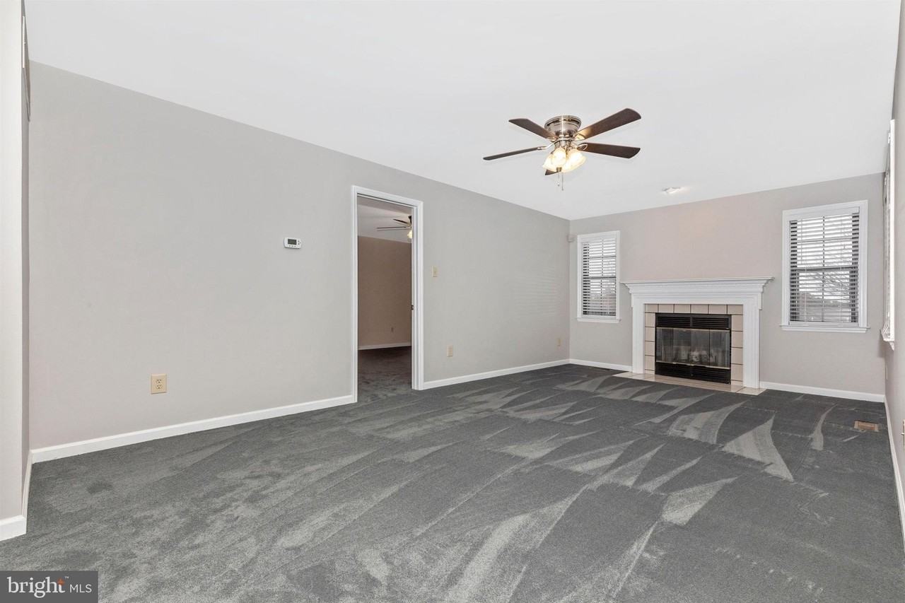 250 Yorkminster Rd #1301A - Photo 3 of 30