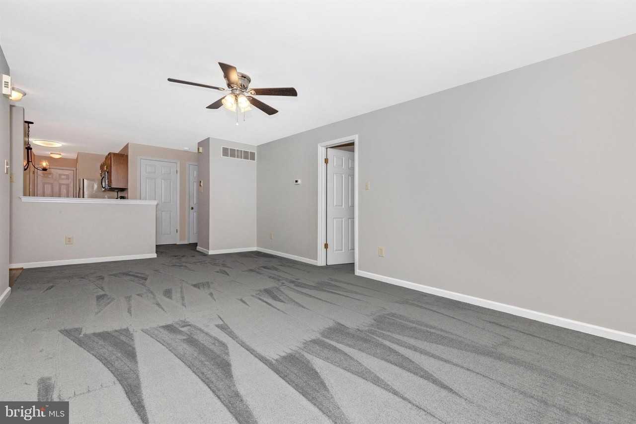 250 Yorkminster Rd #1301A - Photo 4 of 30