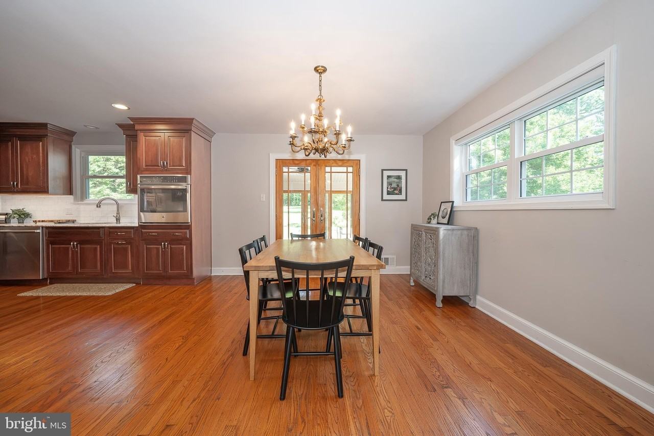 37 Meadows Ln - Photo 5 of 27