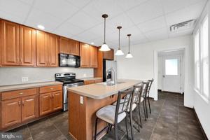 featured image of 129 N Railroad St