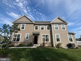 featured image of 32 Aubrey Cir