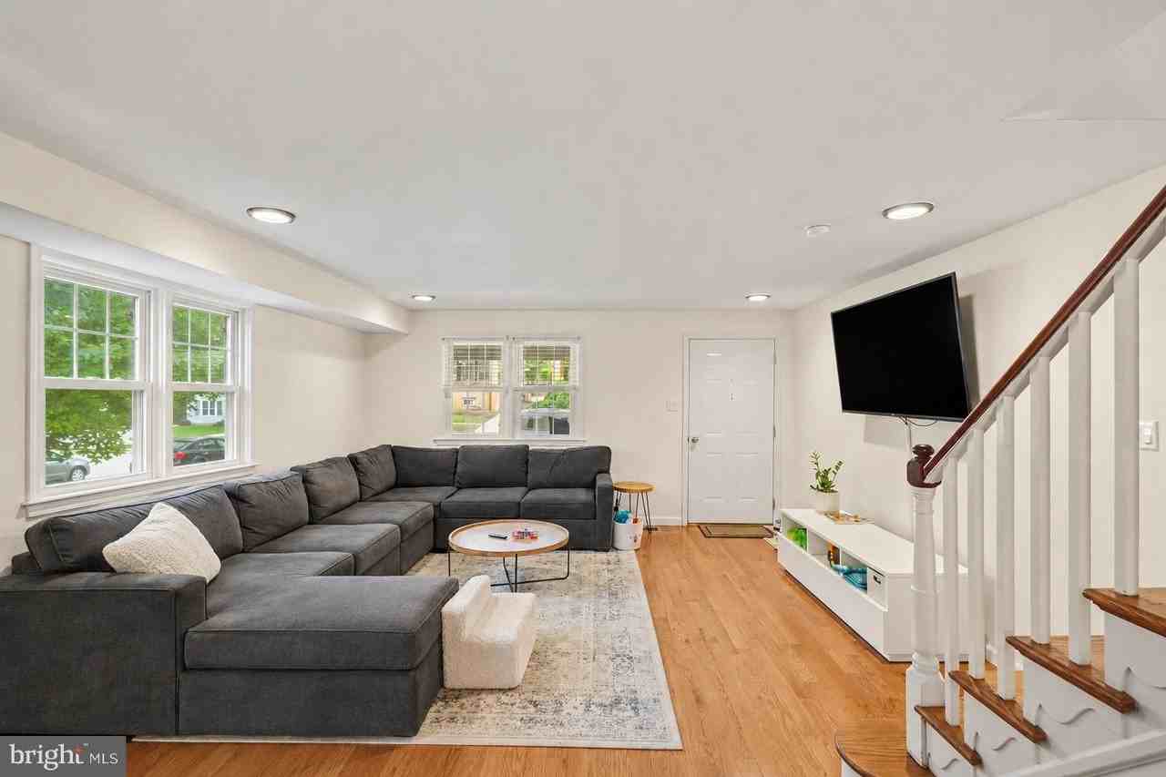 205 E 10th Ave - Photo 2 of 30