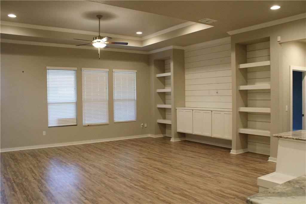 8026 Ventoso St - Photo 2 of 11