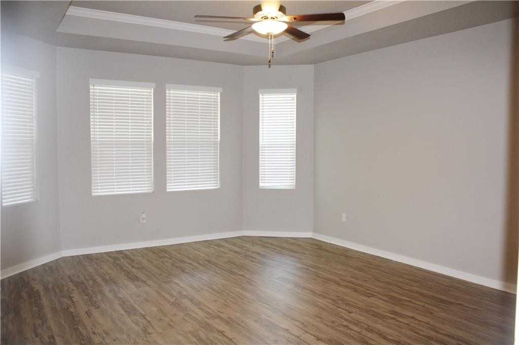 8026 Ventoso St - Photo 7 of 11