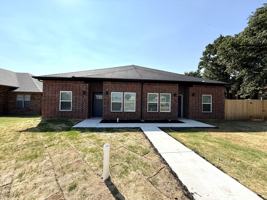 featured image of 919 S Franklin Dr #1