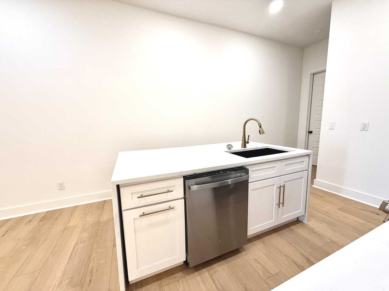 921 S Franklin Dr #1 - Photo 5 of 26