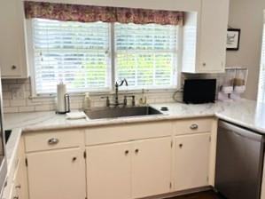 2415 Winding Way - Photo 5 of 22