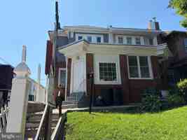 featured image of 6712 N 18th St