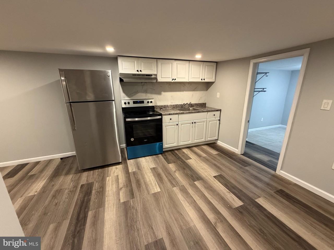 6712 N 18th St - Photo 5 of 12
