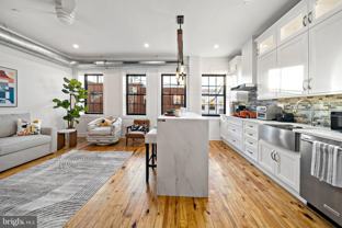 1935 S Bancroft St - Photo 1 of 1