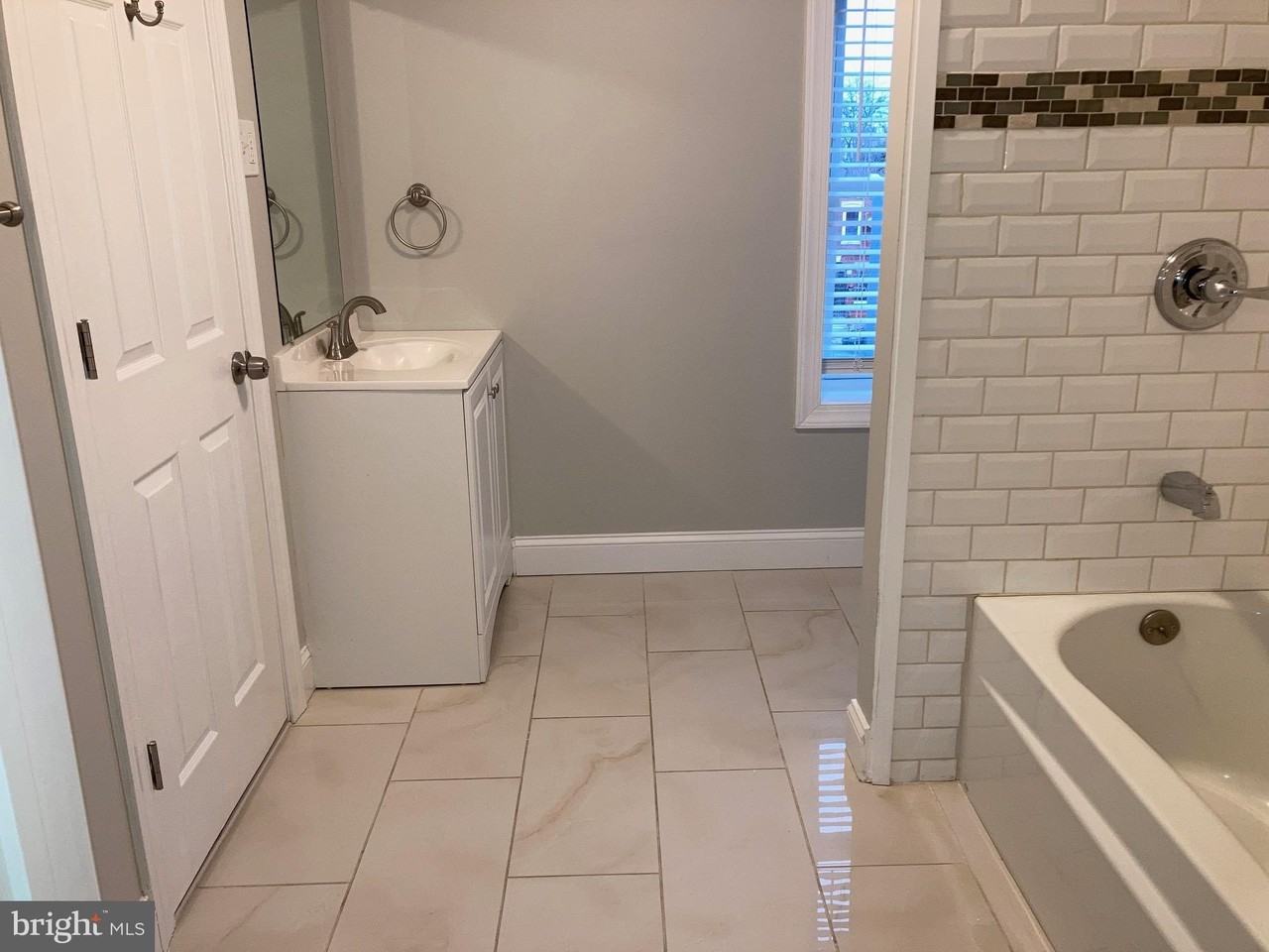 2225 W Thompson St #B - Photo 2 of 22