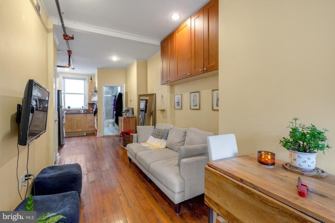 1341 Lombard St #2 - Photo 6 of 26