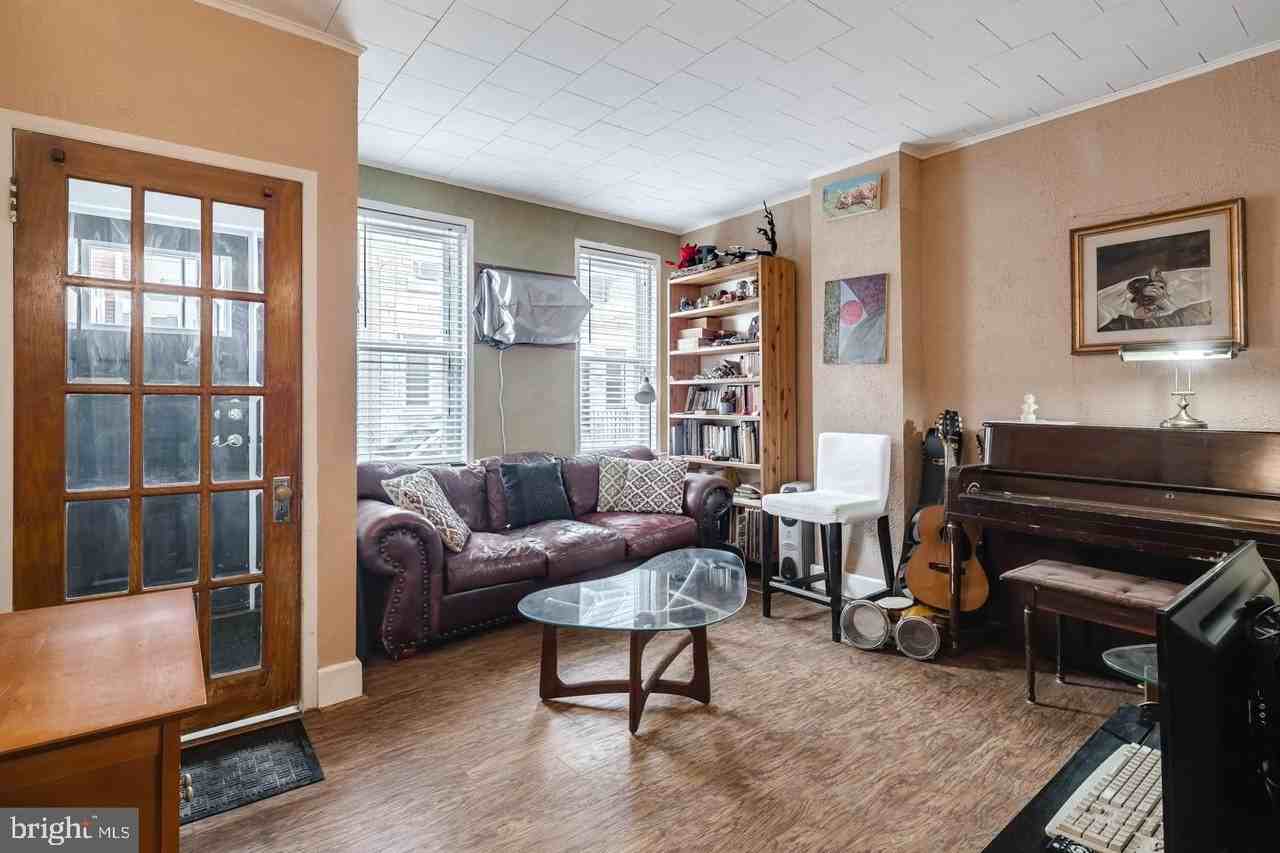 2231 S Clarion St - Photo 3 of 11