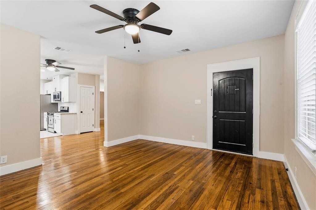 2319 Dell St - Photo 7 of 34