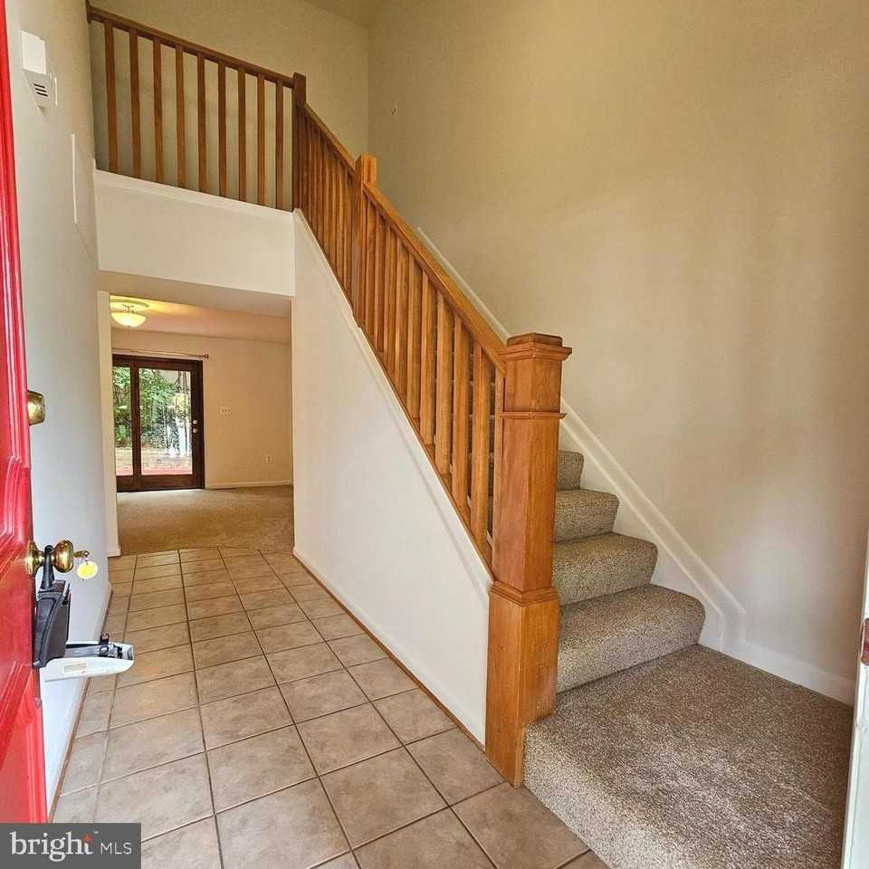 1108 N Rockingham St - Photo 4 of 34