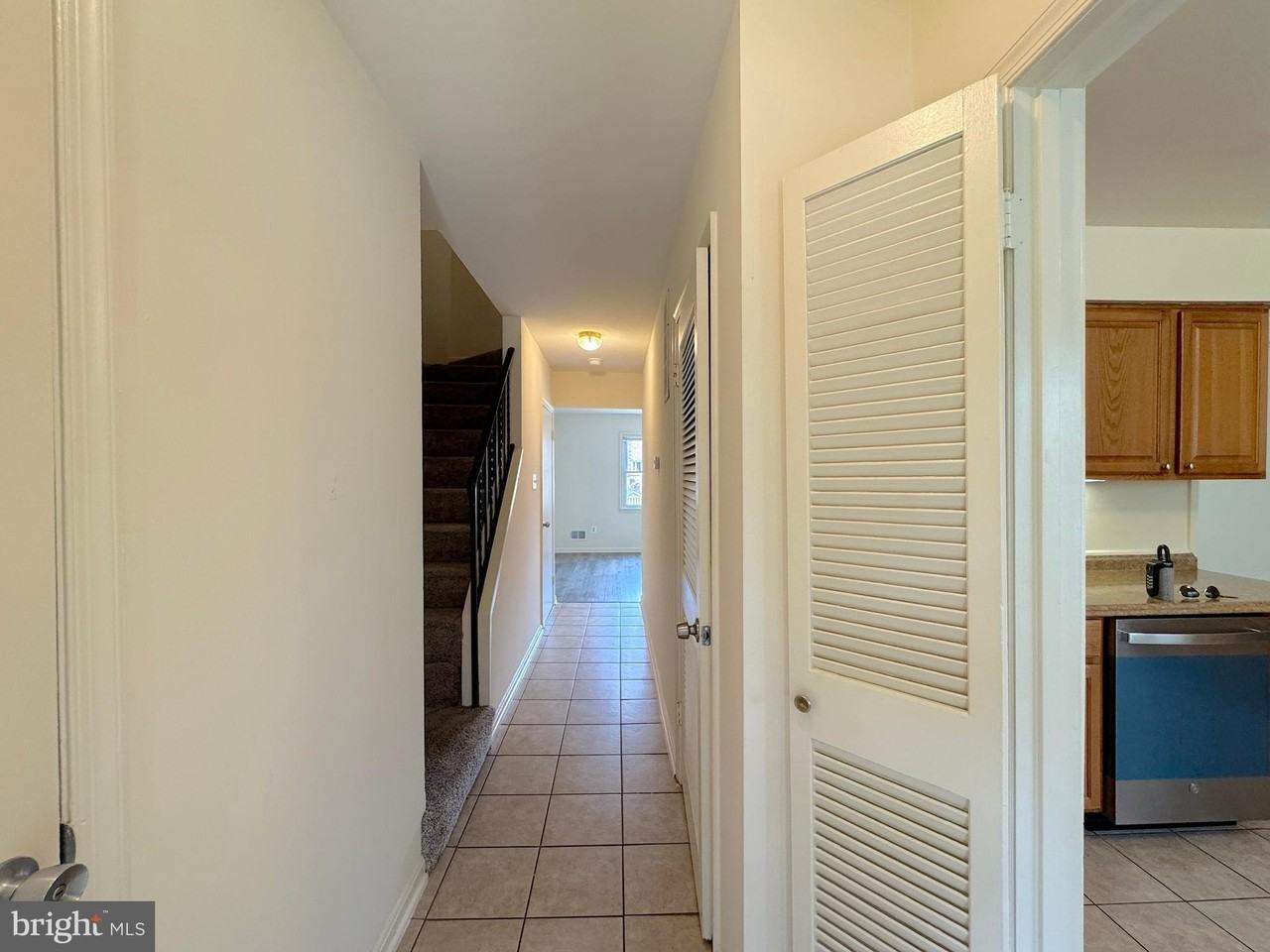 4104 Sideburn Rd - Photo 2 of 31