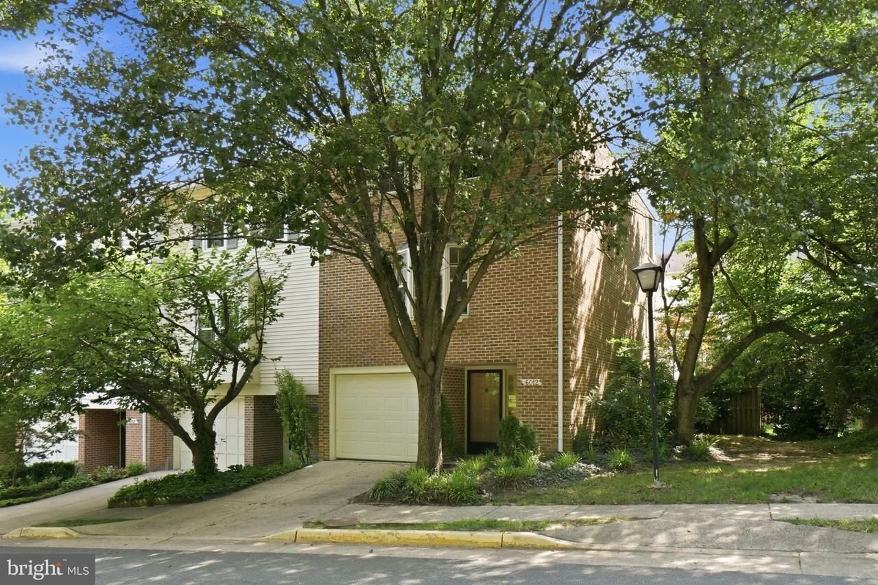 6012 Crown Royal Cir - Photo 2 of 26