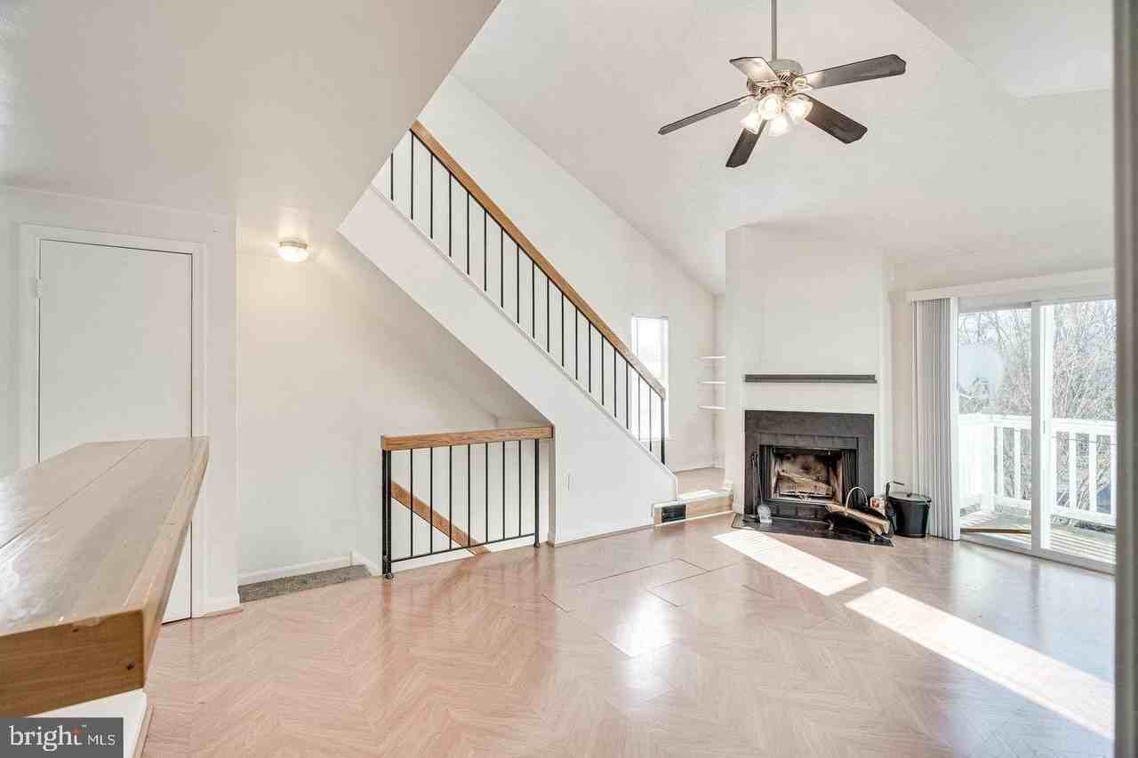 4418 Pembrook Village Dr #121 - Photo 4 of 28