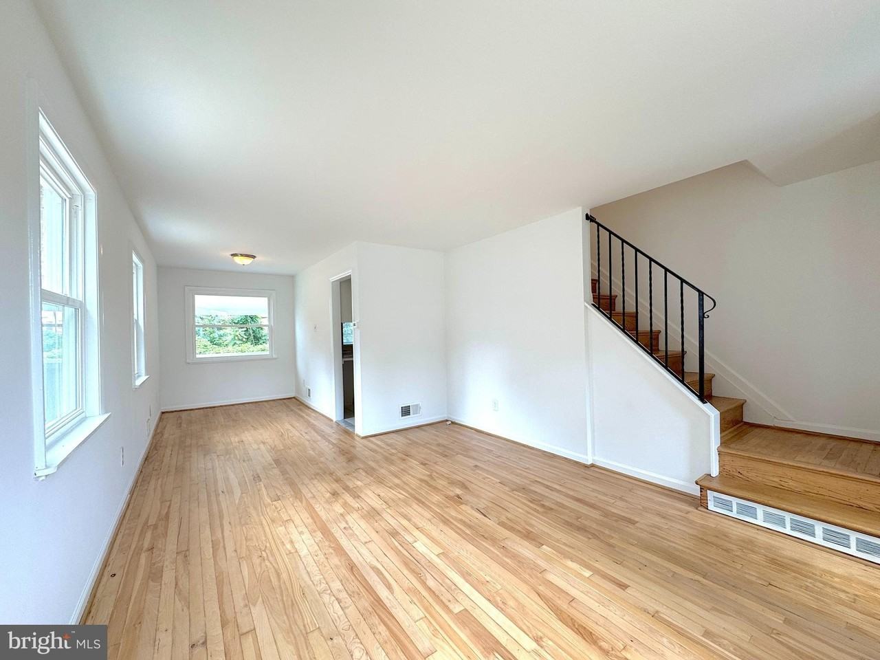 5700 Fenwick Dr - Photo 7 of 27