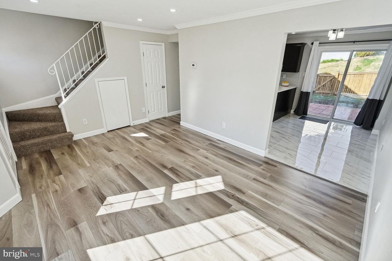 6003 Sweet Dale Ct - Photo 6 of 21