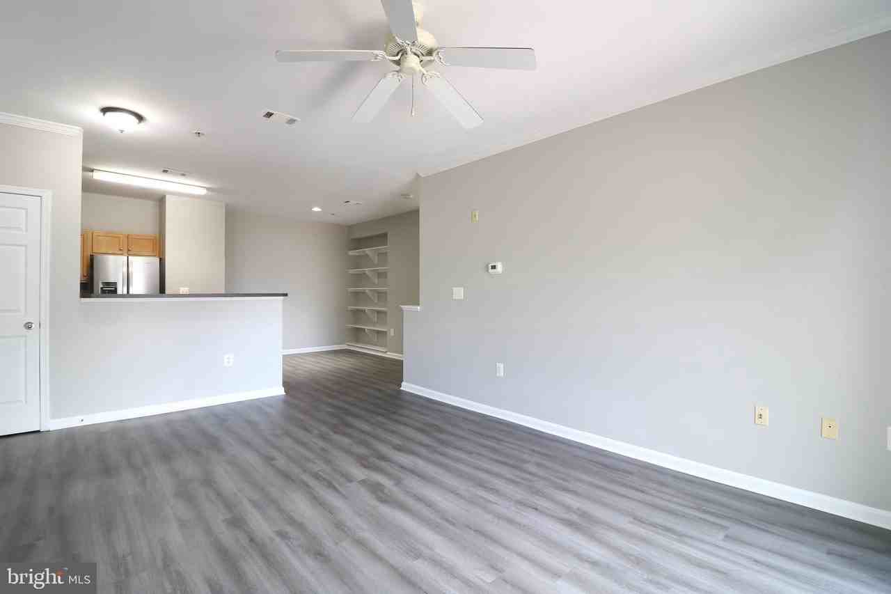 5117 Travis Edward Way Apt E #5117E - Photo 3 of 16