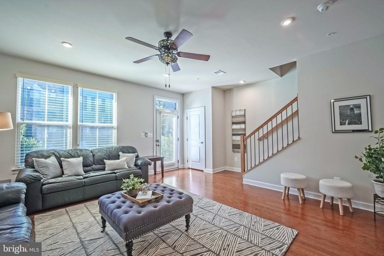 22308 Seabring Ter - Photo 4 of 49