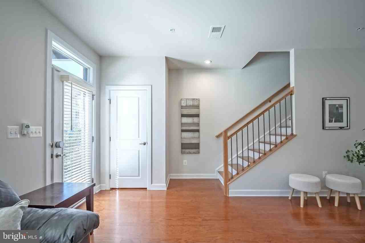 22308 Seabring Ter - Photo 5 of 49