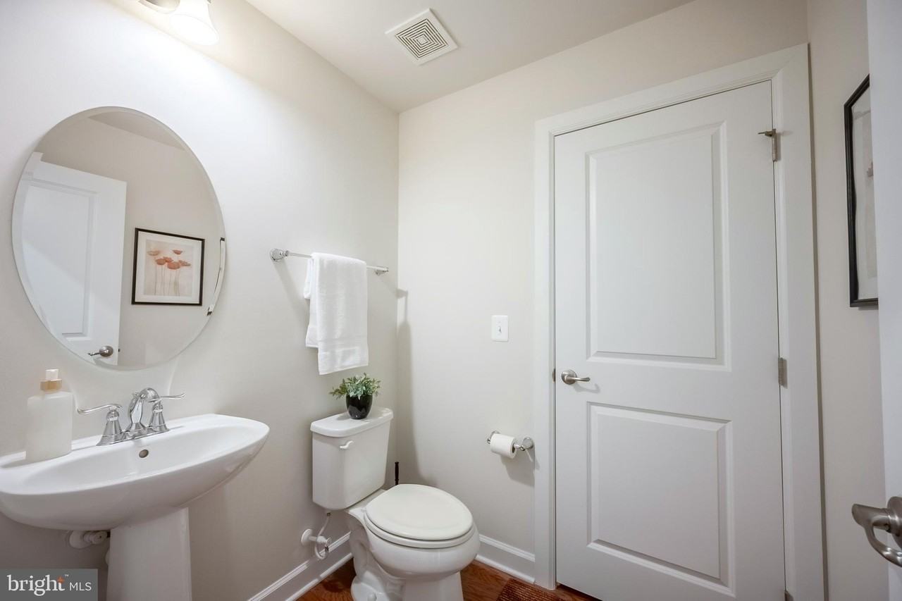 22308 Seabring Ter - Photo 7 of 49