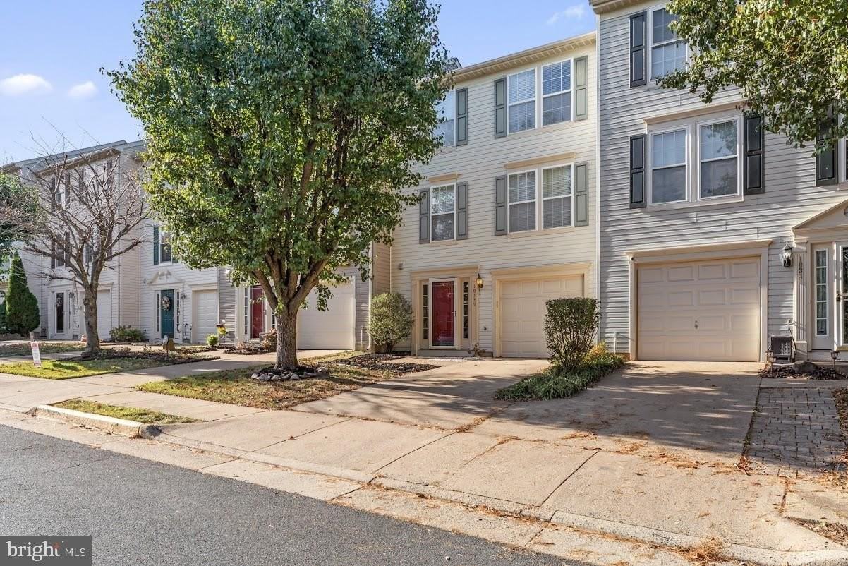 10339 Gent Ct - Photo 2 of 50