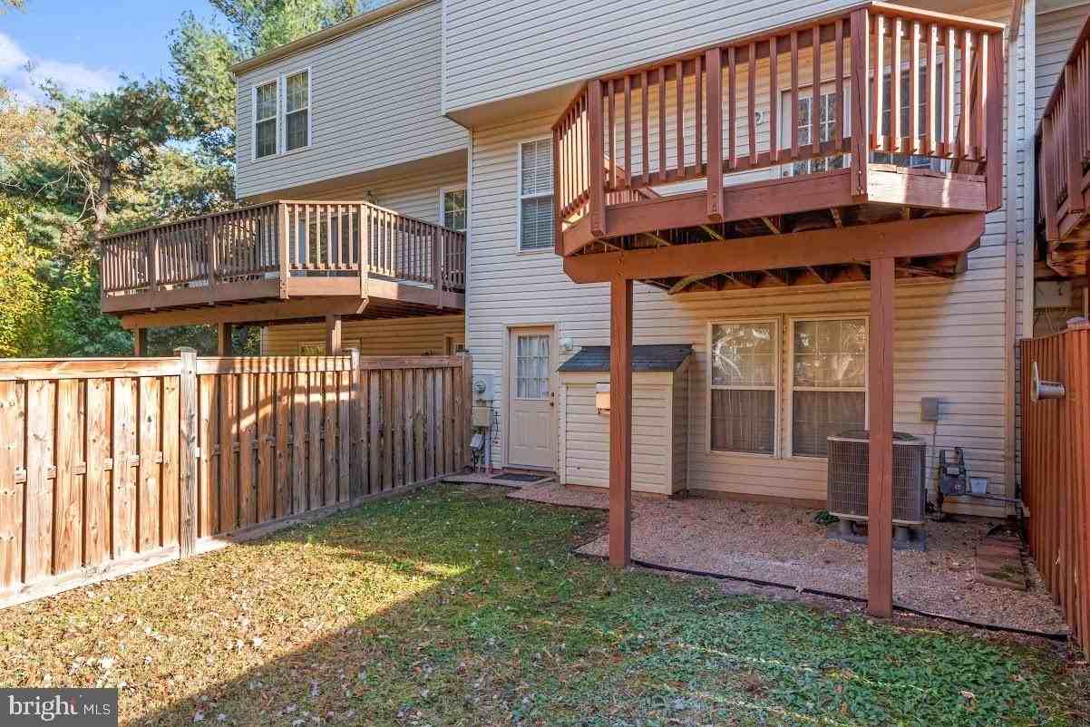 10339 Gent Ct - Photo 5 of 50