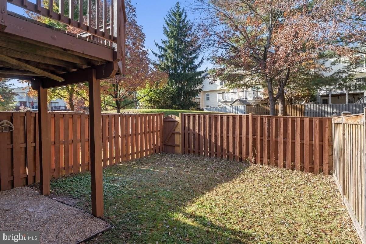 10339 Gent Ct - Photo 7 of 50