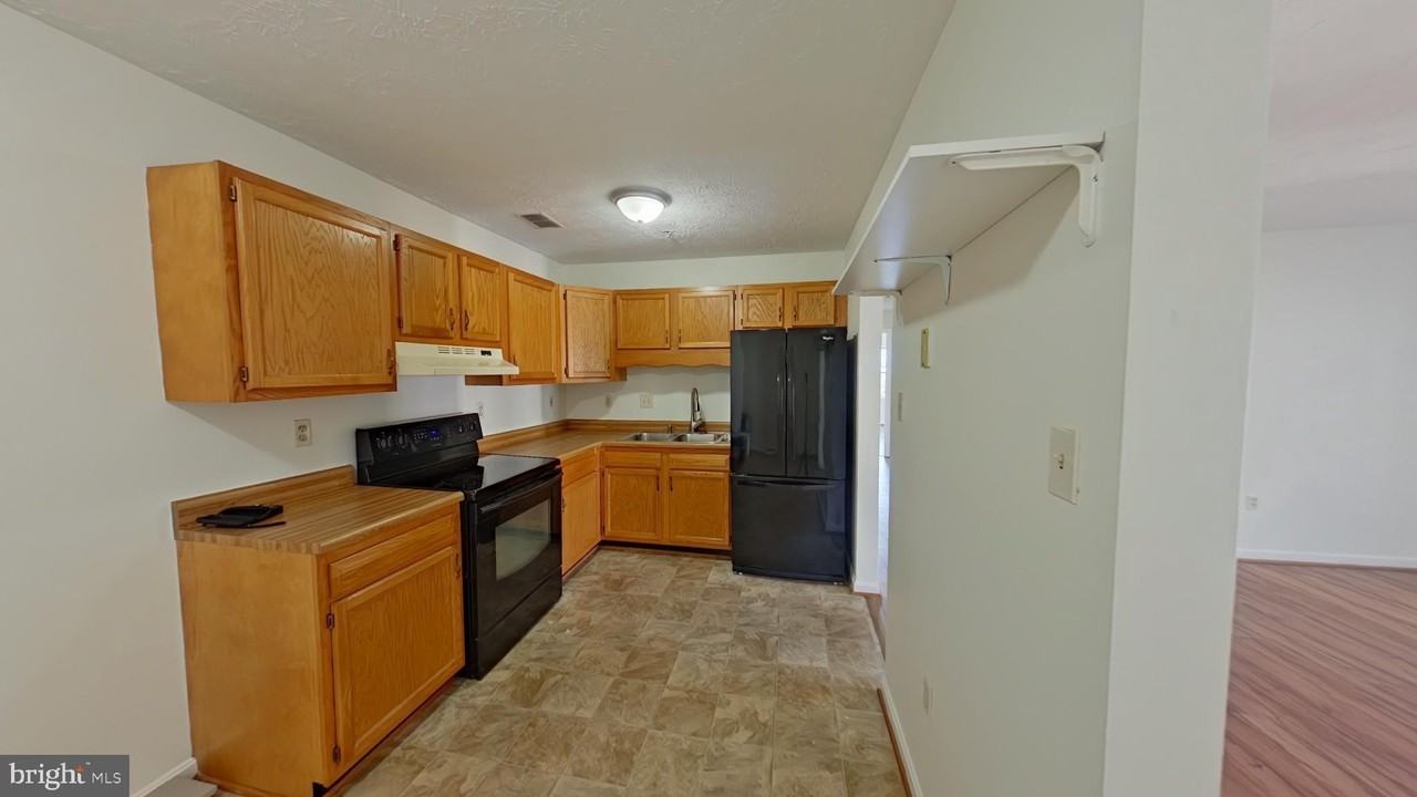 1290 Ox Rd #E12 - Photo 2 of 11