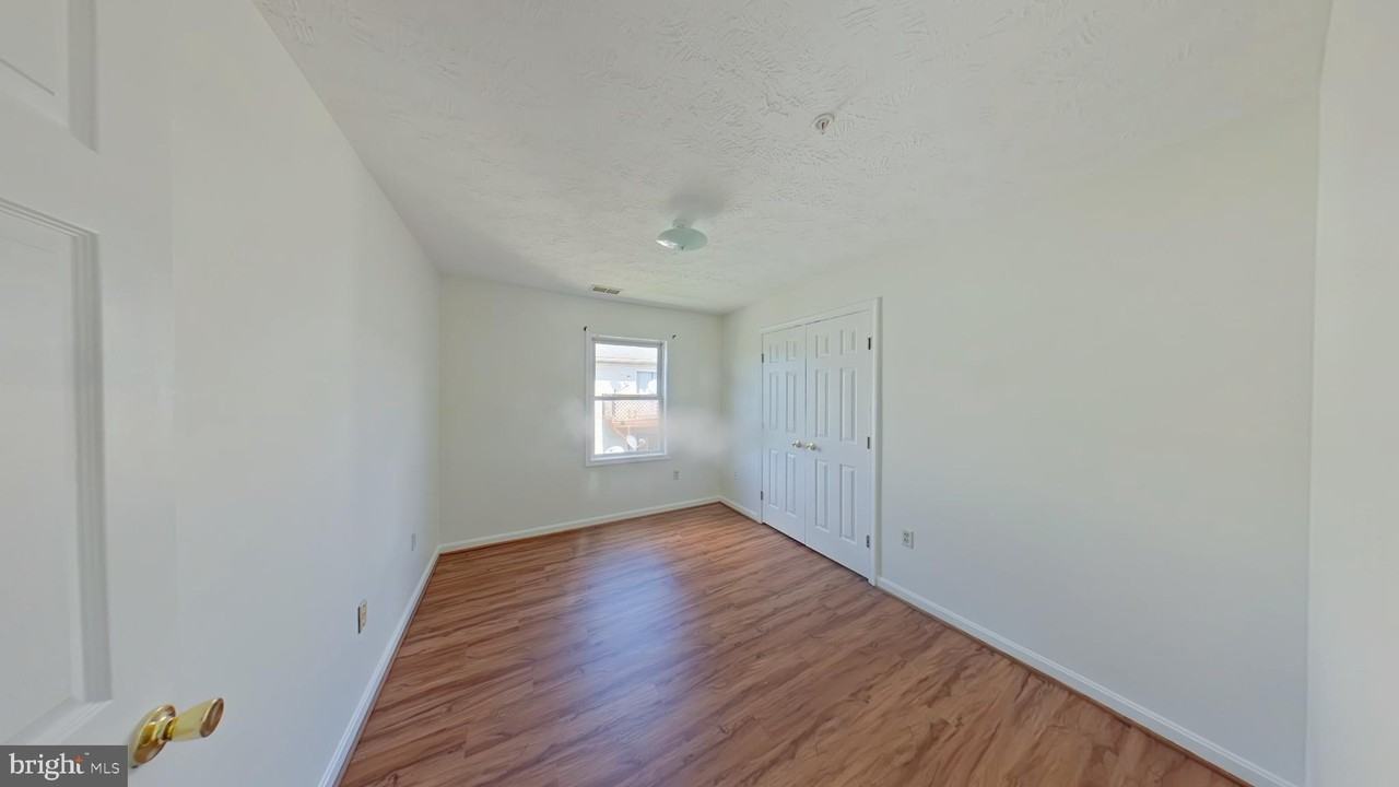 1290 Ox Rd #E12 - Photo 7 of 11