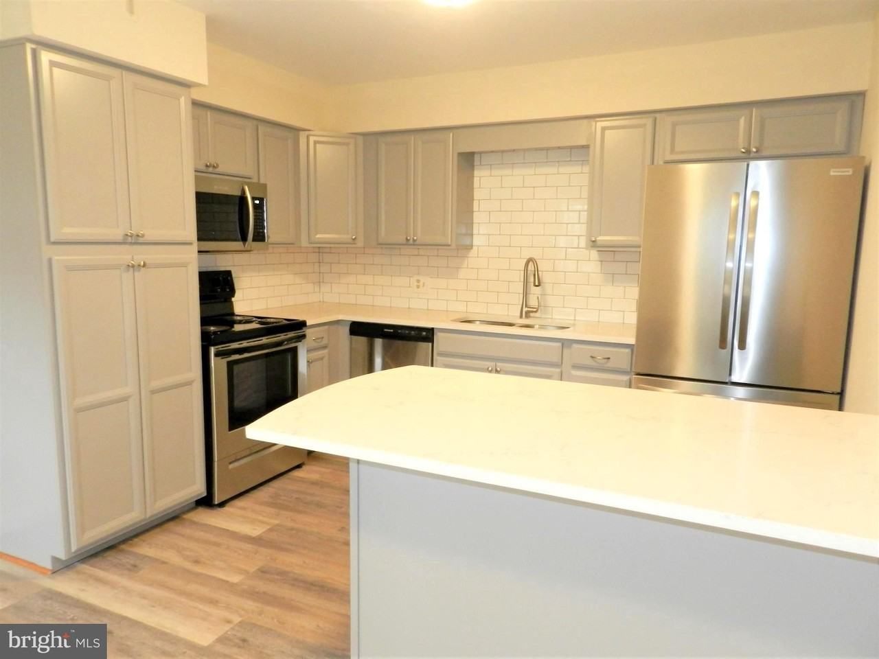 300 Claiborne Ave #4 - Photo 3 of 15