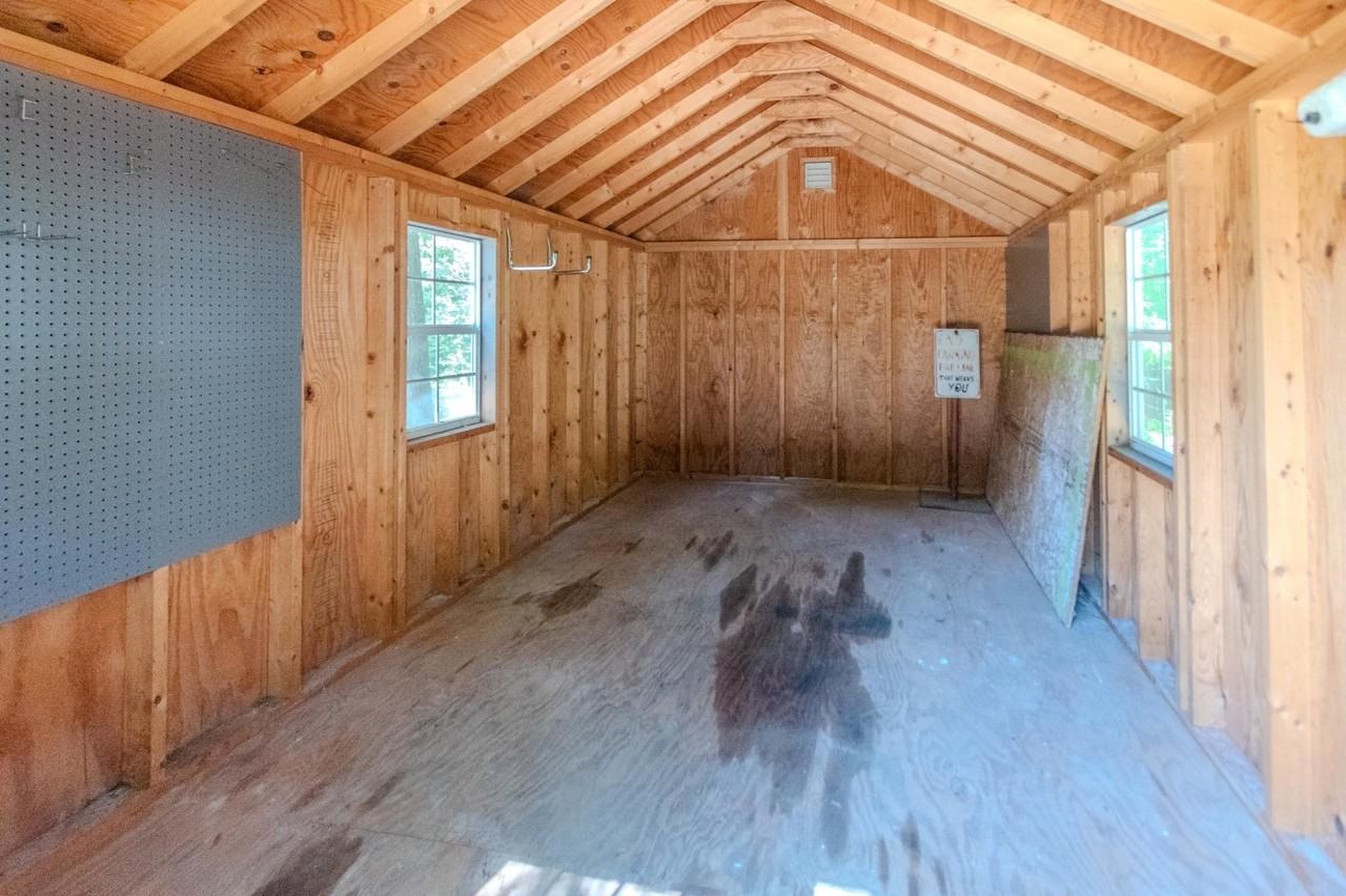 428 Ingleside Dr - Photo 4 of 50