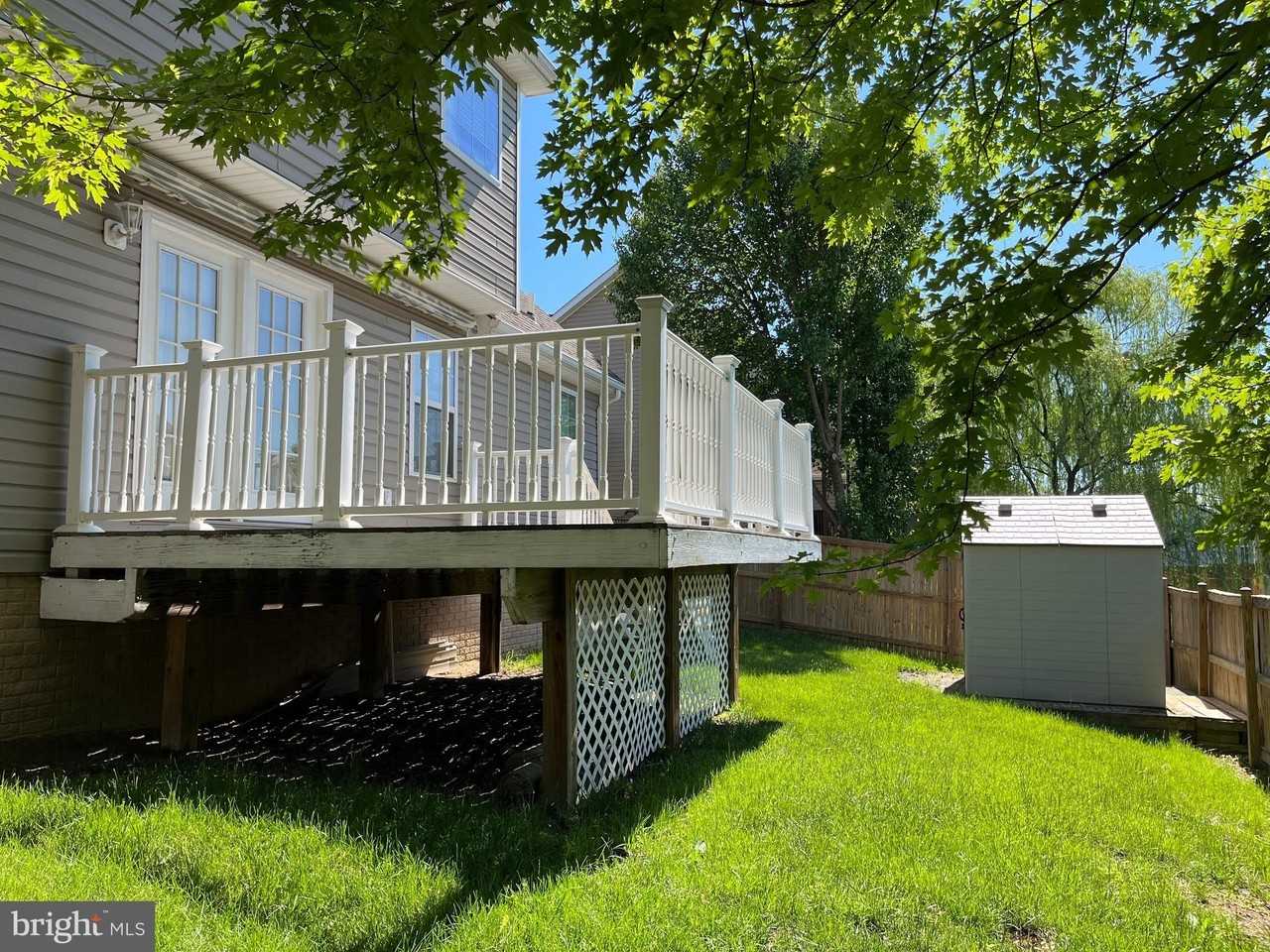 54 Carib St - Photo 4 of 44