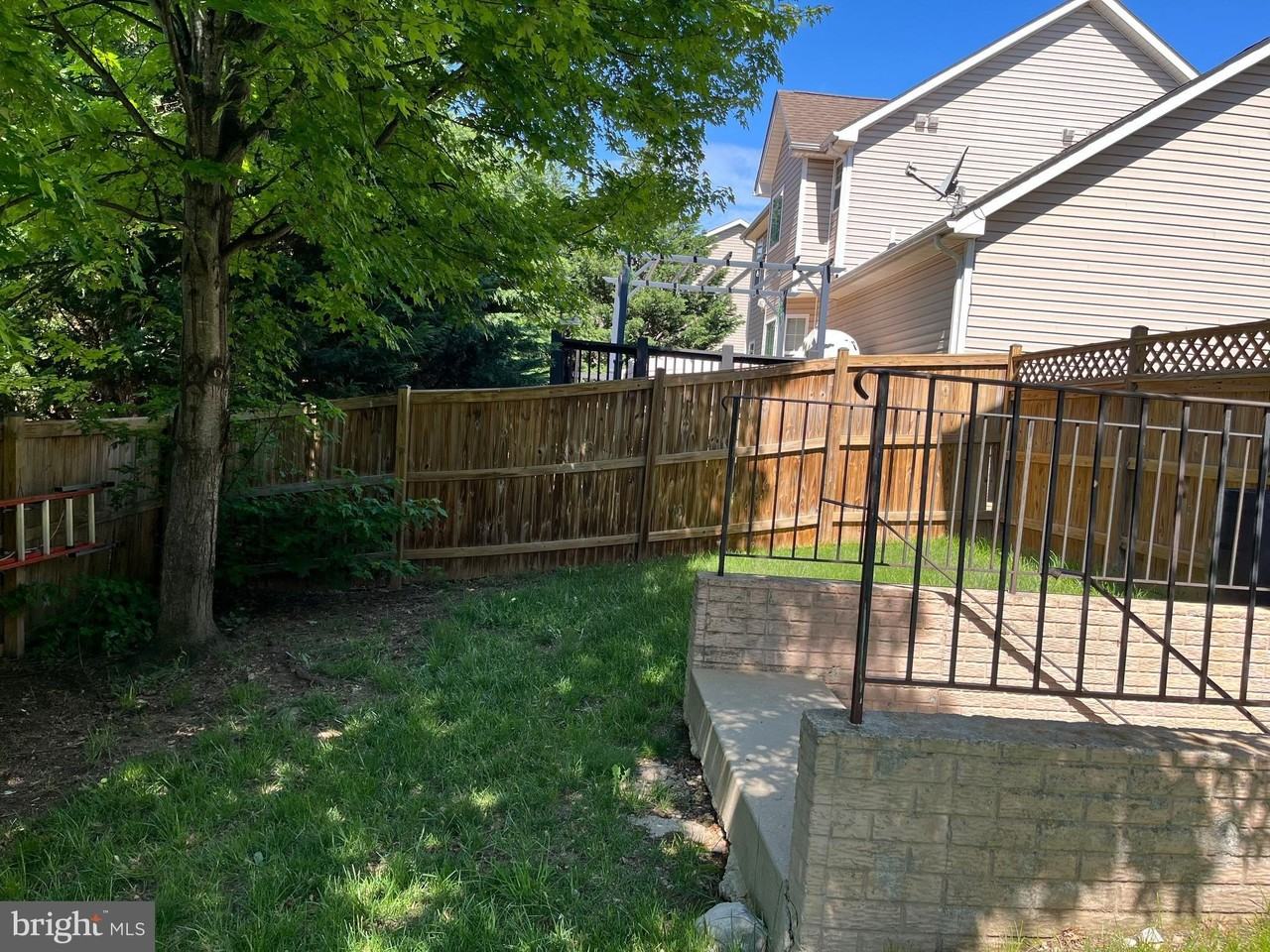 54 Carib St - Photo 5 of 44