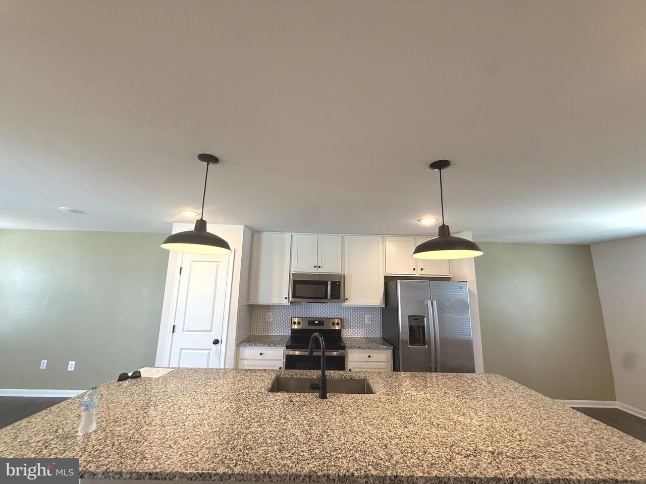 35 Thrower Rd - Photo 2 of 24