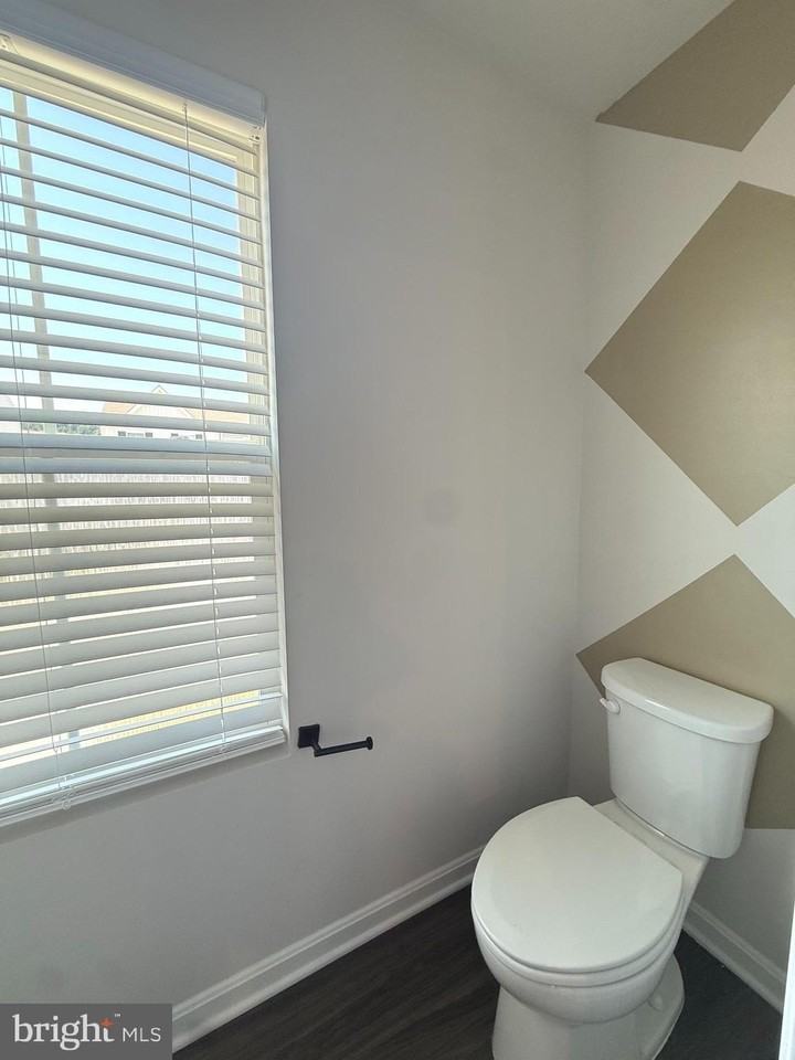 35 Thrower Rd - Photo 4 of 24